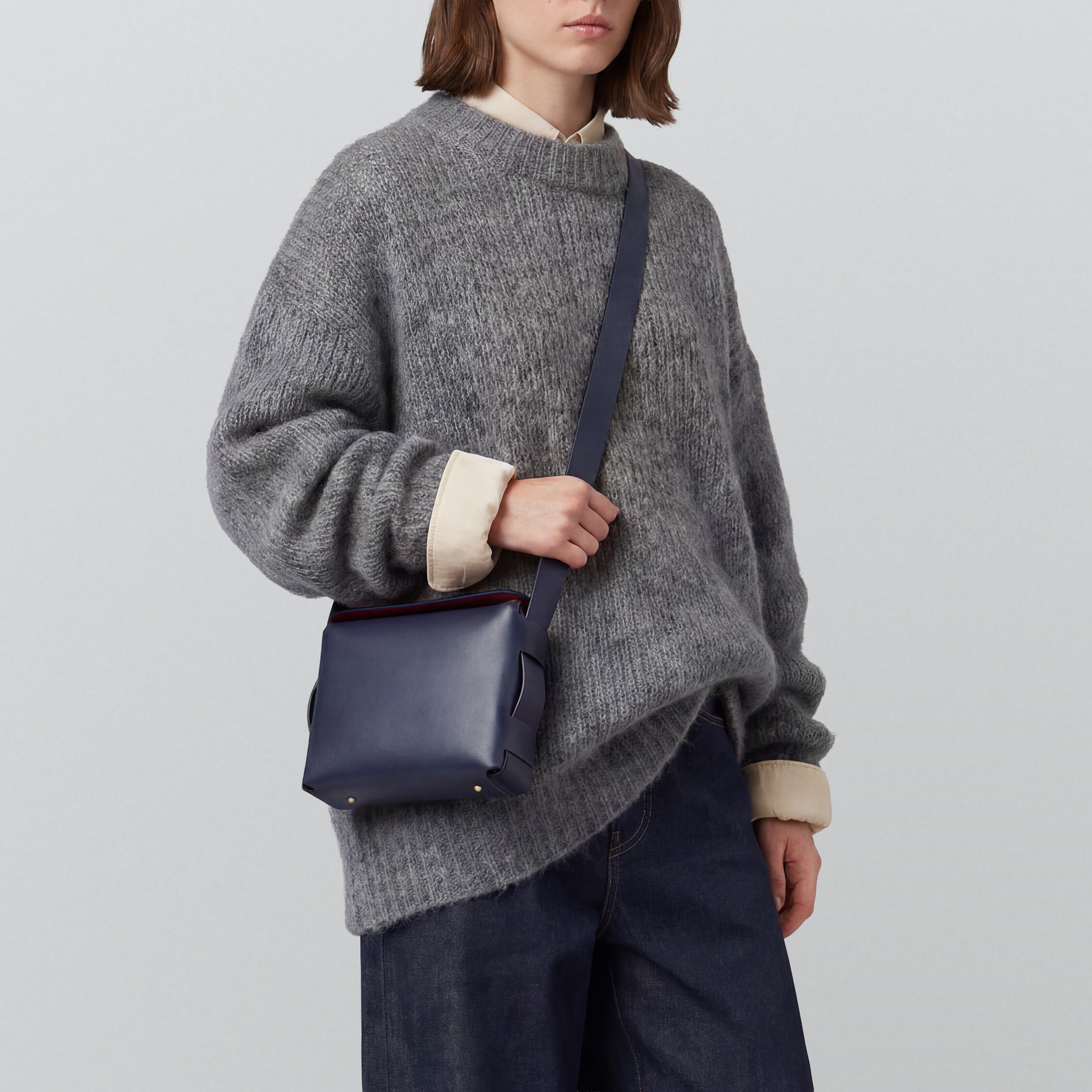 sac Le M marieBerte en cuir bleu et rouge fabriqué en France